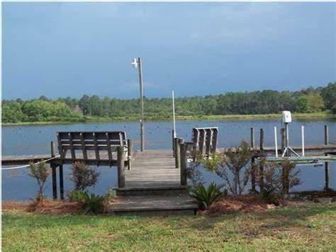 Juniper Lake In Defuniak Springs Florida .